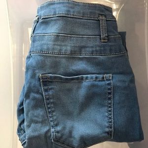 Women’s skinny jeans- Sz. 9